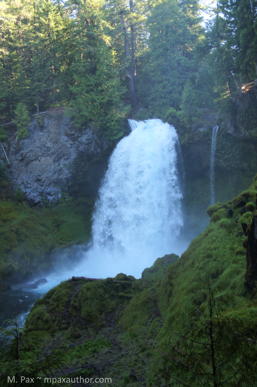 Sahalie Falls